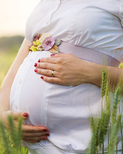 pregnant mom